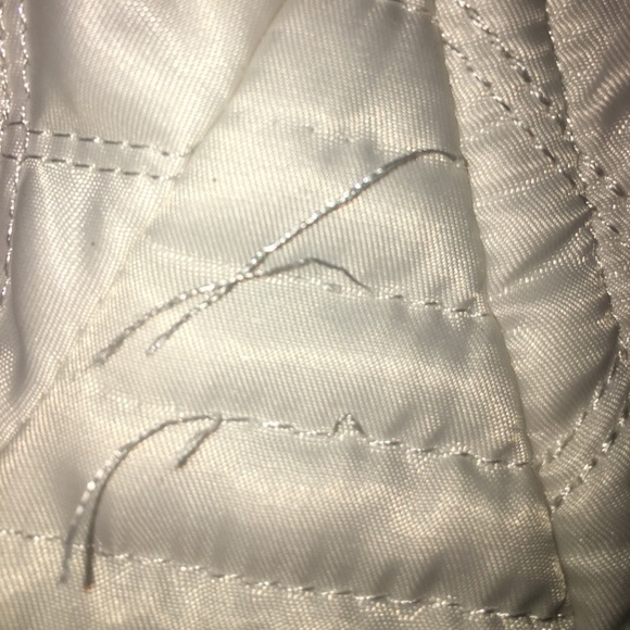 Marc New York Andrew Marc White Quilted Puffer Jacket in Size Medium. - Picture 12 of 15